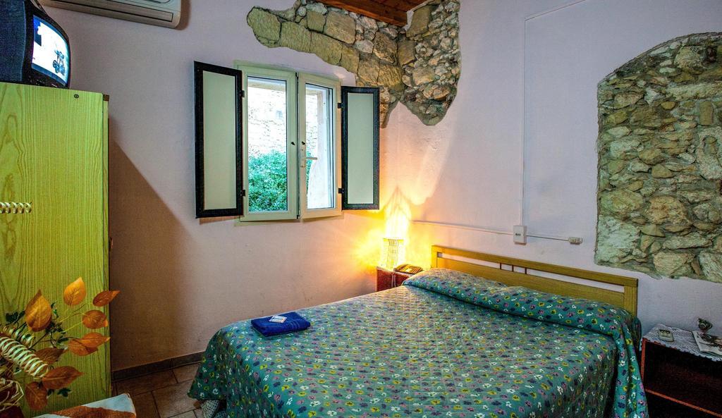 Albergo Aurora Cagliari Habitación foto